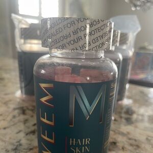 Hair Skin Nails Gummies - Pink